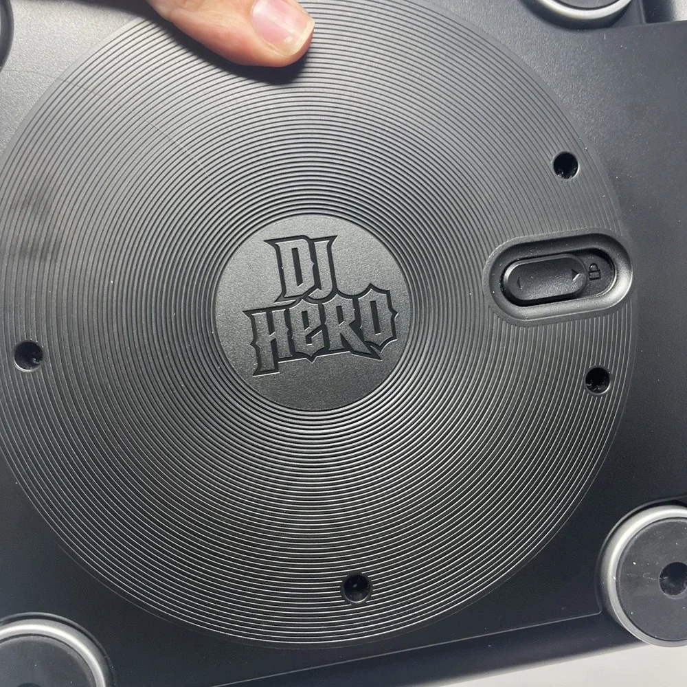 DJ Hero Wireless Turntable Controller Xbox 360 Bundle With Game Tested